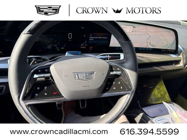 New 2027 Cadillac Vistiq Sport w/ LPO, Floor Liner Package AWD/4WD image 21