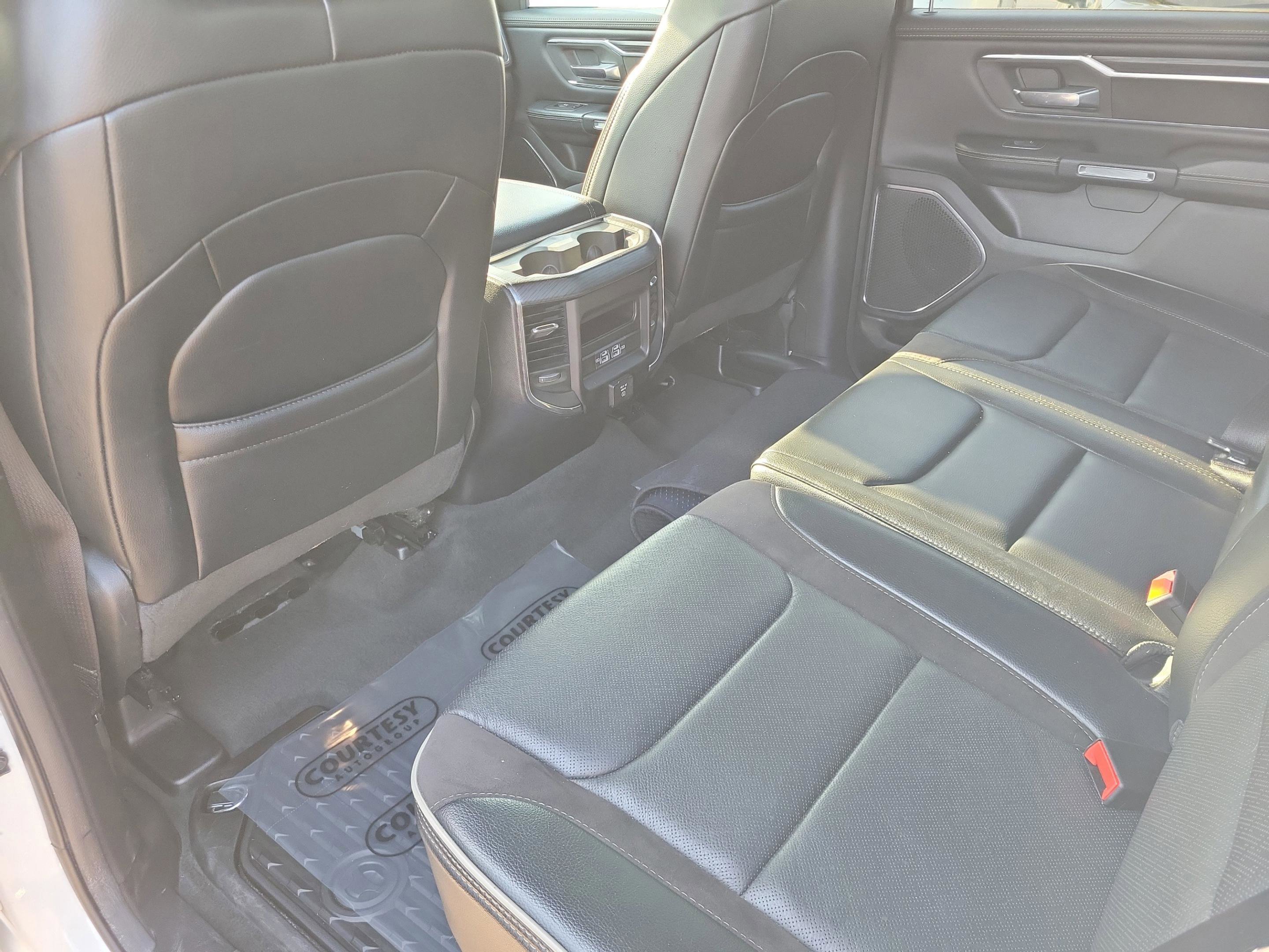 Used 2024 RAM 1500 Laramie image 13