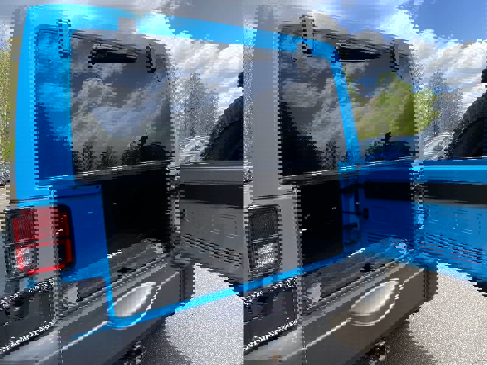 Used 2017 Jeep Wrangler Unlimited Sport AWD/4WD image 13