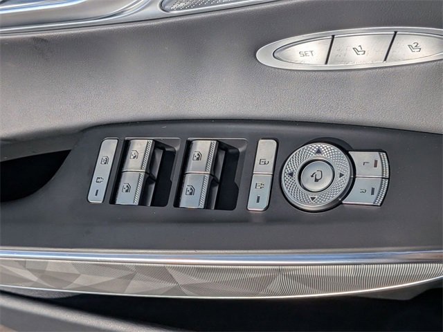 Used 2025 Genesis GV70 3.5T Sport w/ Sport Advanced Package image 15