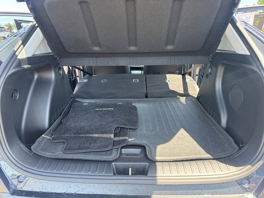 Used 2025 Hyundai Kona Limited AWD/4WD image 16