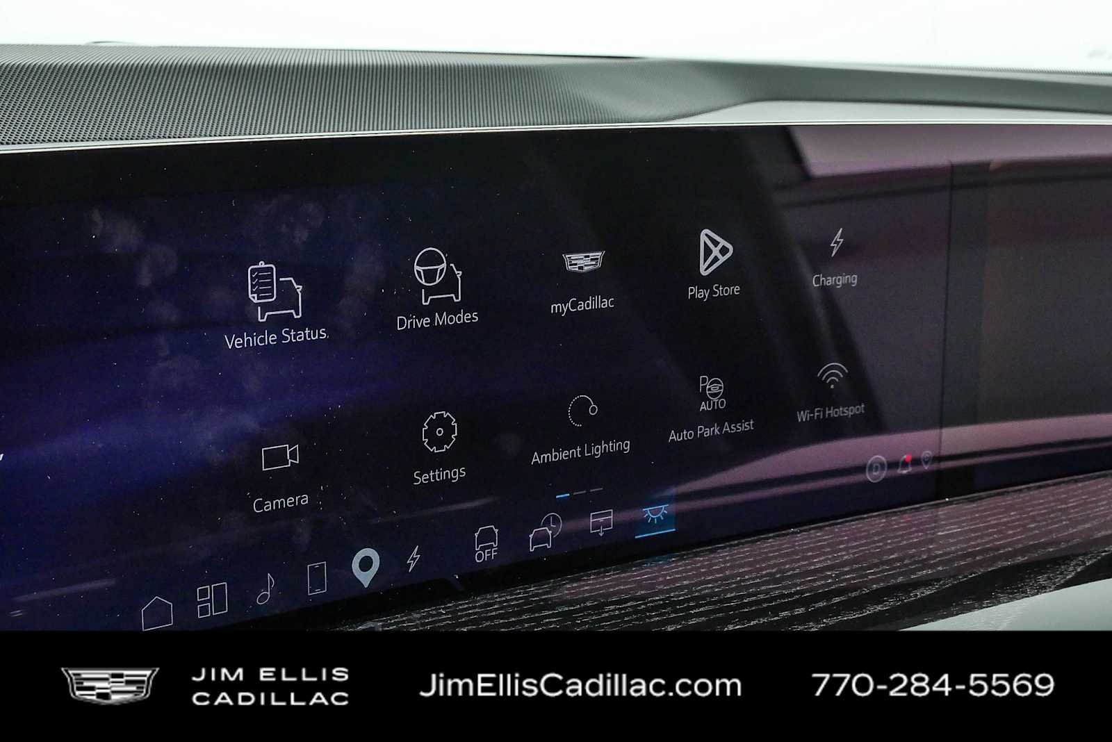 Used 2025 Cadillac Escalade IQ Sport 1 AWD/4WD image 13