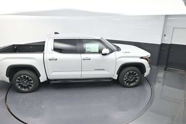 Used 2025 Toyota Tundra Limited AWD/4WD image 19