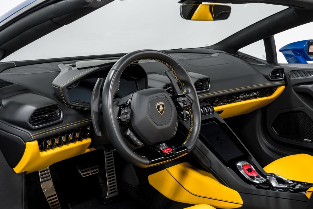 Used 2023 Lamborghini Huracan EVO AWD/4WD image 12