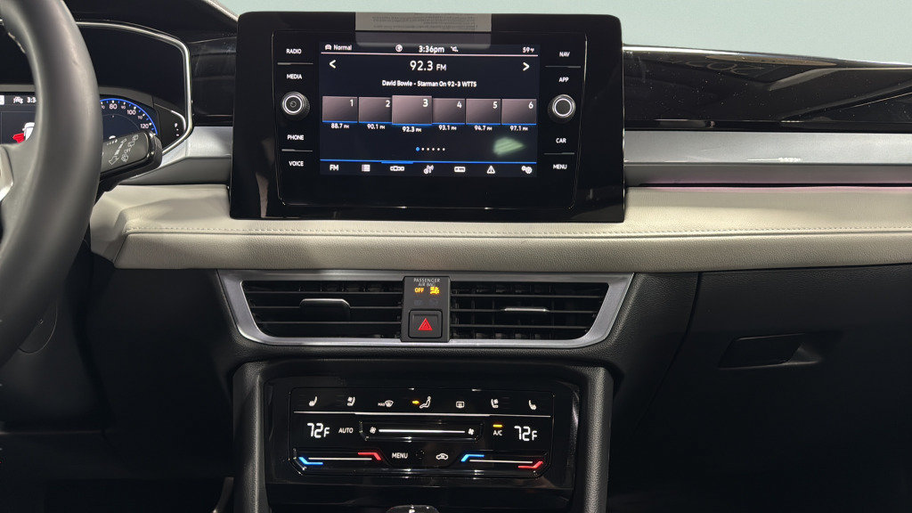 Certified 2025 Volkswagen Taos SEL AWD/4WD image 36