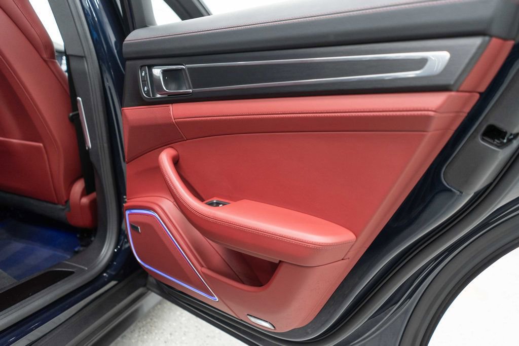 Used 2023 Porsche Panamera 4 Platinum Edition w/ Smoking Package image 29