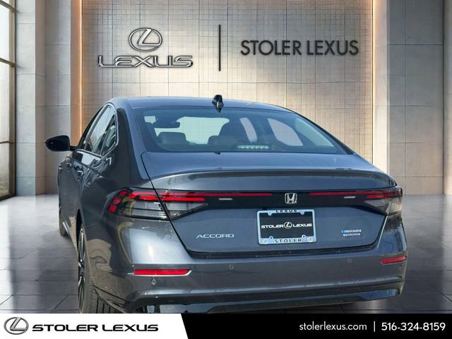 Used 2025 Honda Accord Touring image 6