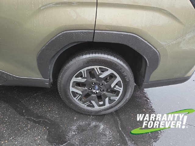 Used 2025 Subaru Forester Premium AWD/4WD image 22