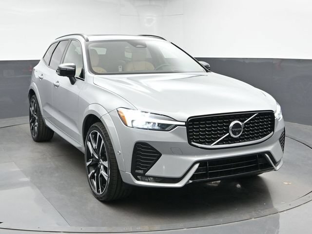 Used 2024 Volvo XC60 B5 Ultimate w/ Protection Package Premier AWD/4WD image 2