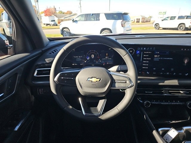 New 2026 Chevrolet Traverse LT image 3