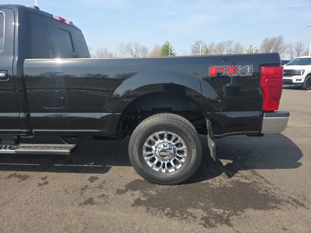 Used 2022 Ford F350 XLT w/ XLT Premium Package image 12