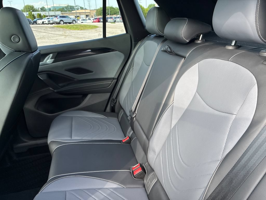 New 2026 Volkswagen Tiguan SE R-Line AWD/4WD image 19