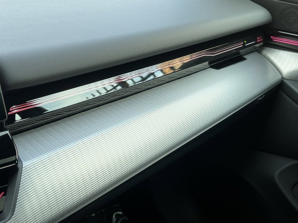 Used 2024 BMW 530i xDrive w/ M Sport Package image 28