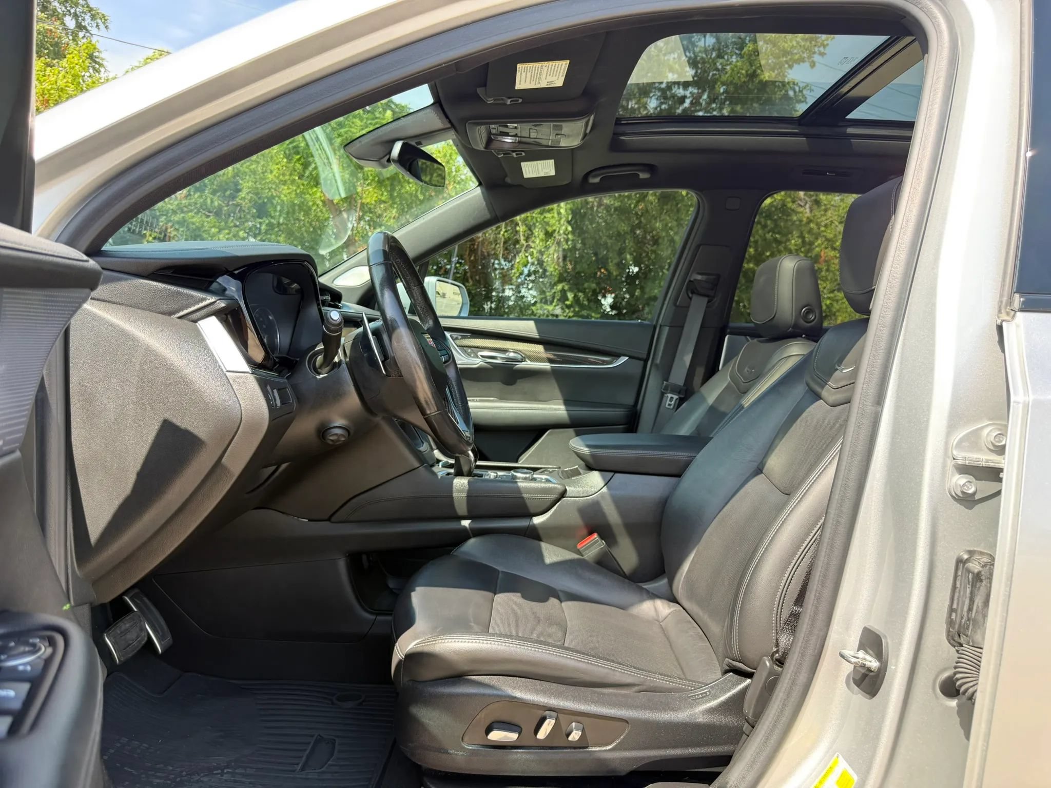Used 2020 Cadillac XT6 Sport AWD/4WD image 9