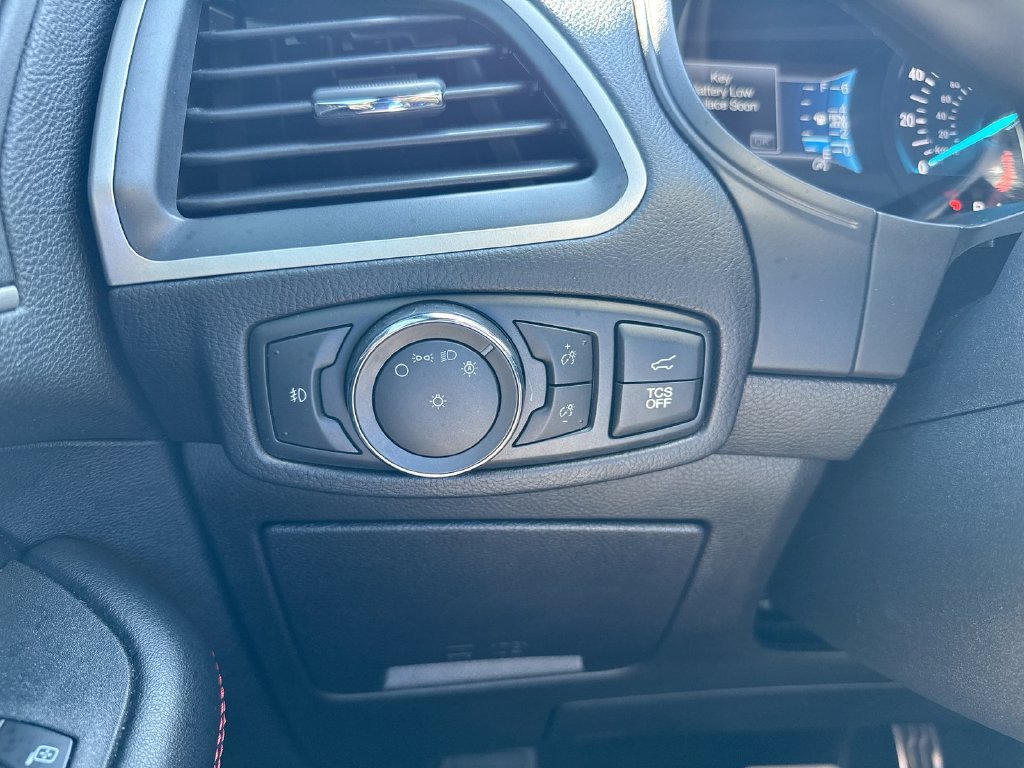 Used 2022 Ford Edge ST-Line AWD/4WD image 17