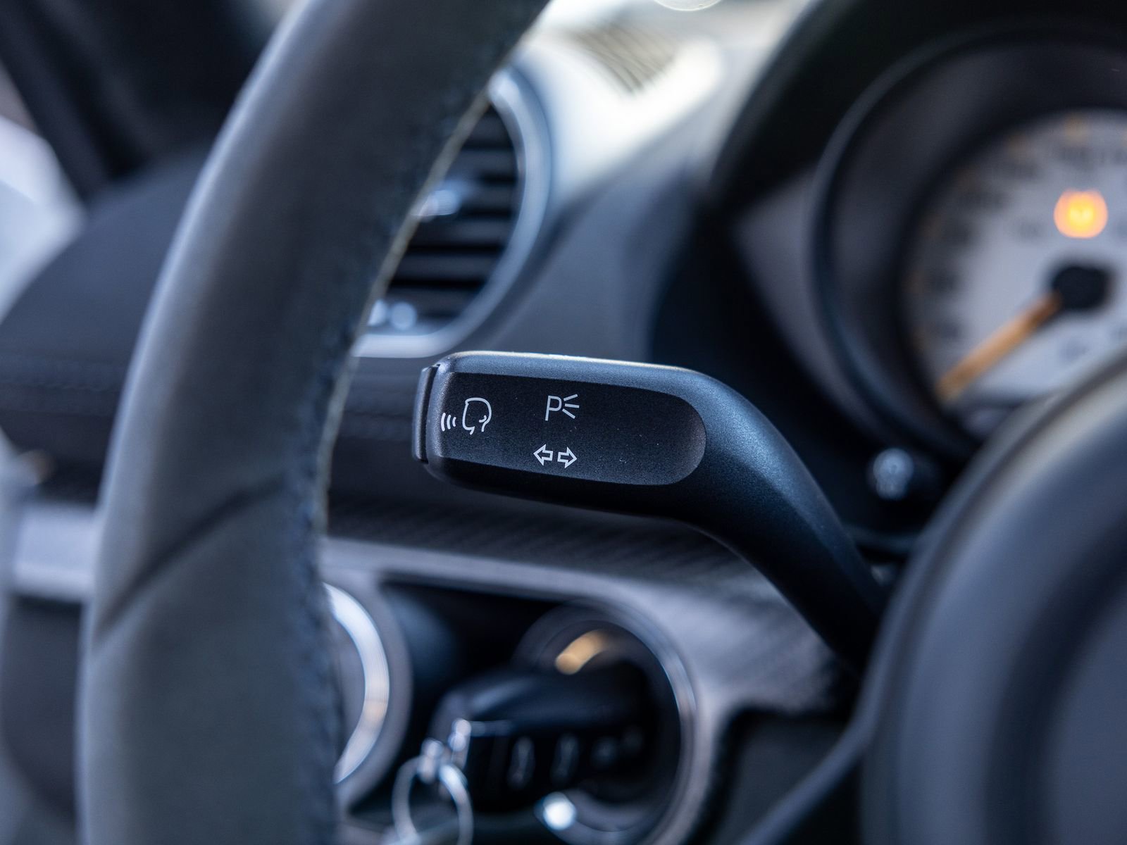 Certified 2025 Porsche 718 Cayman GT4 RS RWD image 45