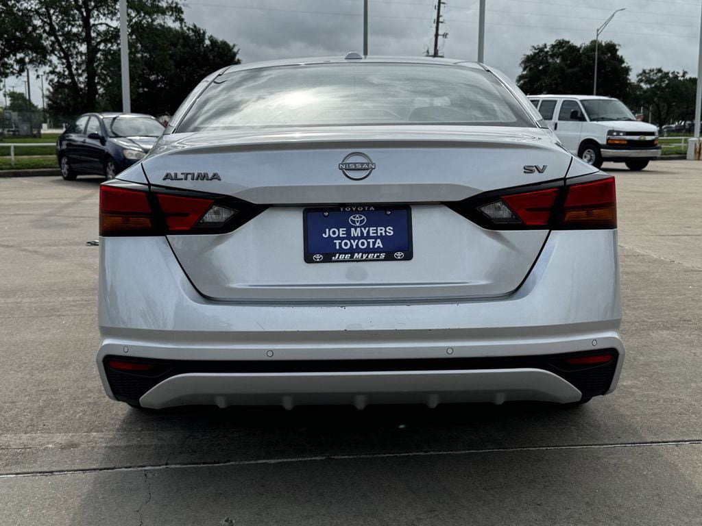 Used 2024 Nissan Altima 2.5 SV FWD image 8