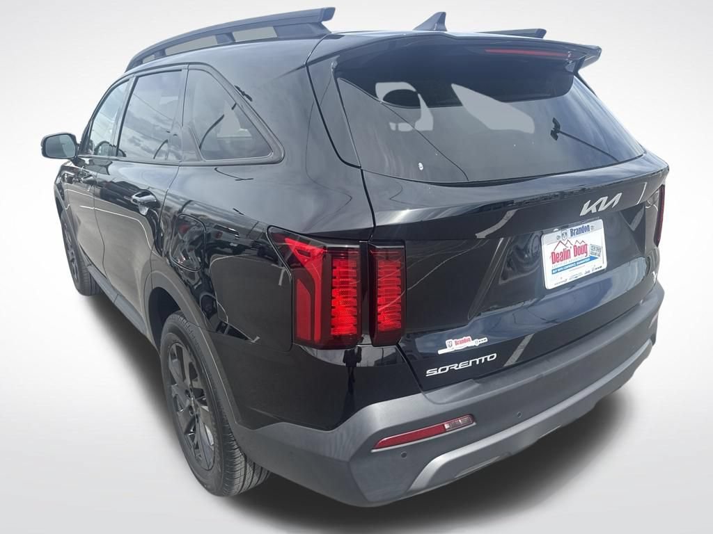 Used 2023 Kia Sorento S AWD/4WD image 3