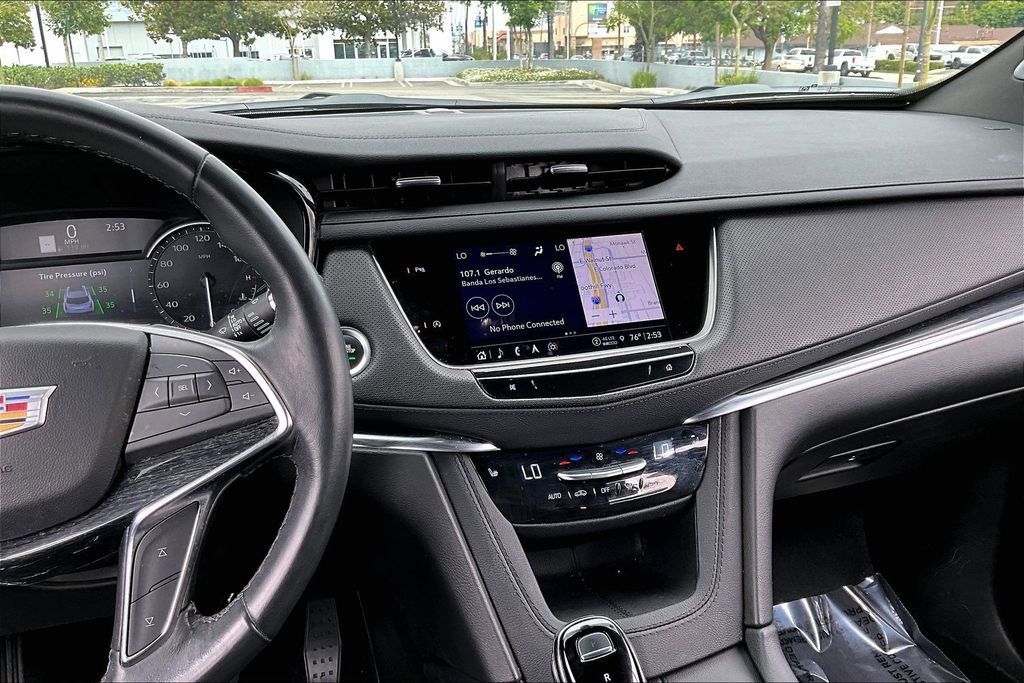 Certified 2024 Cadillac XT5 Premium Luxury FWD image 8