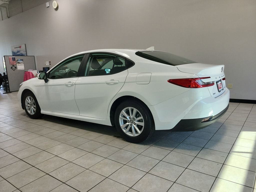 Used 2025 Toyota Camry LE FWD image 8