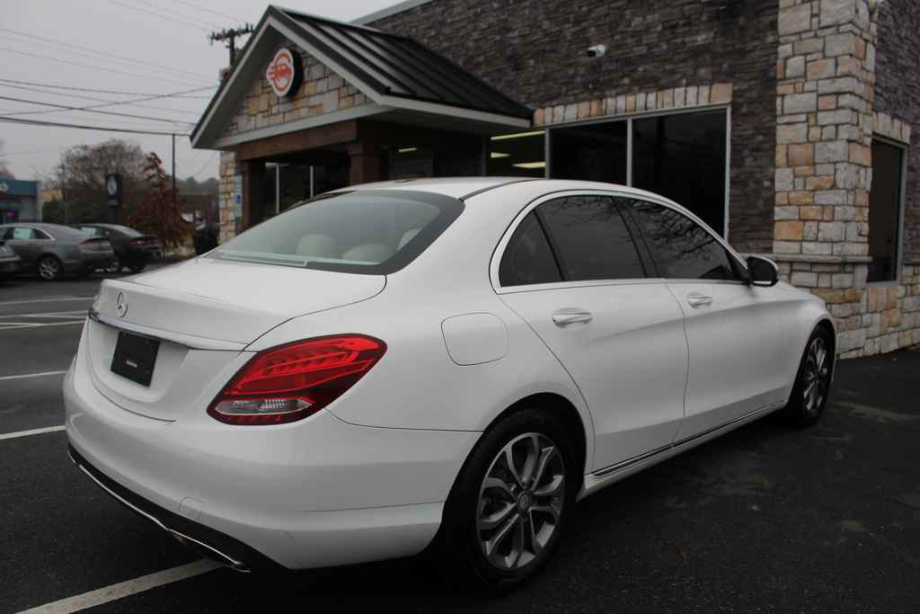 Used 2017 Mercedes-Benz C 300 Sedan image 5