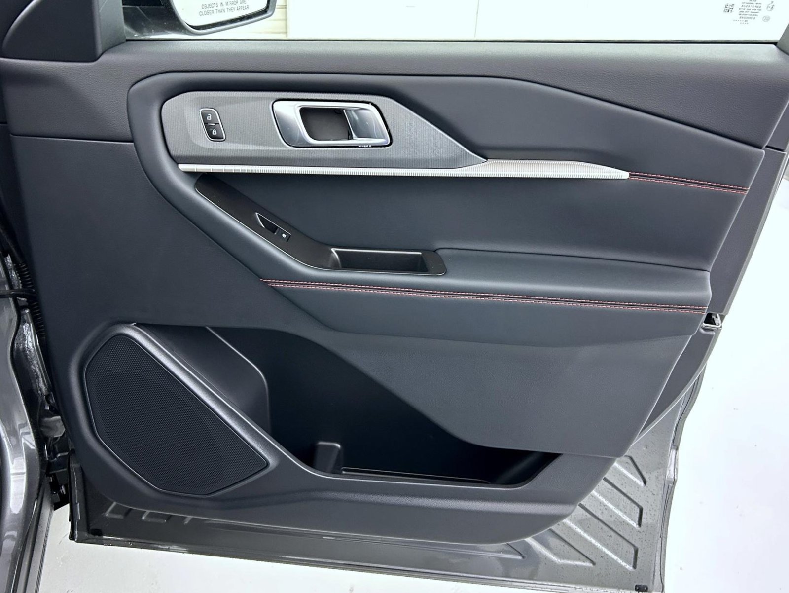 New 2027 Ford Explorer ST-Line AWD/4WD image 16