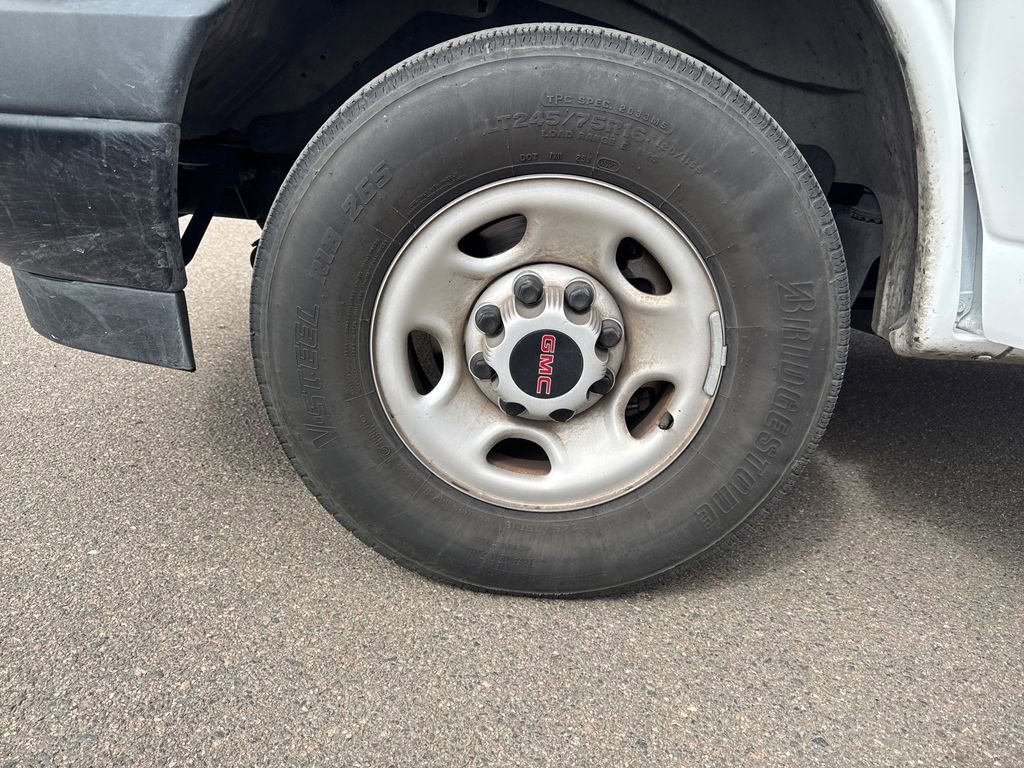 Used 2024 GMC Savana 2500 w/ Driver Convenience Package image 24