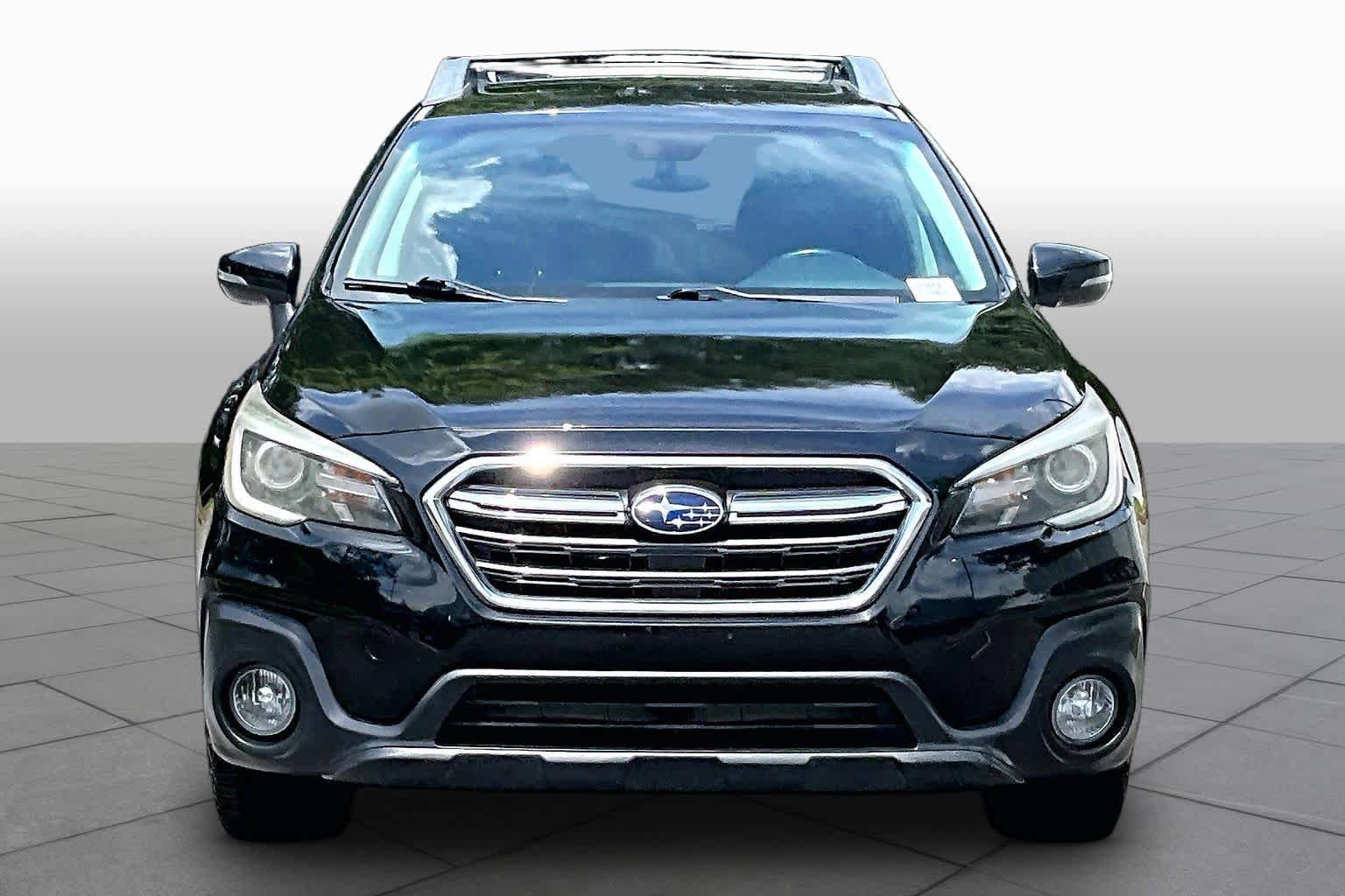 Used 2018 Subaru Outback 3.6R Limited AWD/4WD image 4