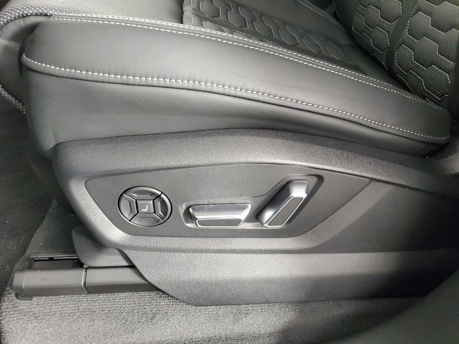 New 2026 Audi RS Q8 performance image 26