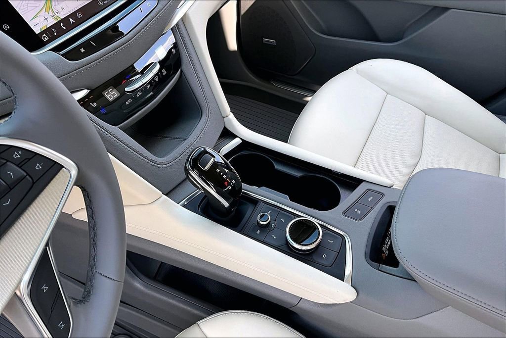 New 2026 Cadillac XT5 Premium Luxury w/ Driver Assist Package AWD/4WD image 8