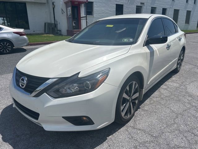 Used 2017 Nissan Altima 2.5 SR FWD image 9