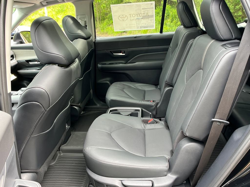 New 2026 Toyota Grand Highlander AWD image 23