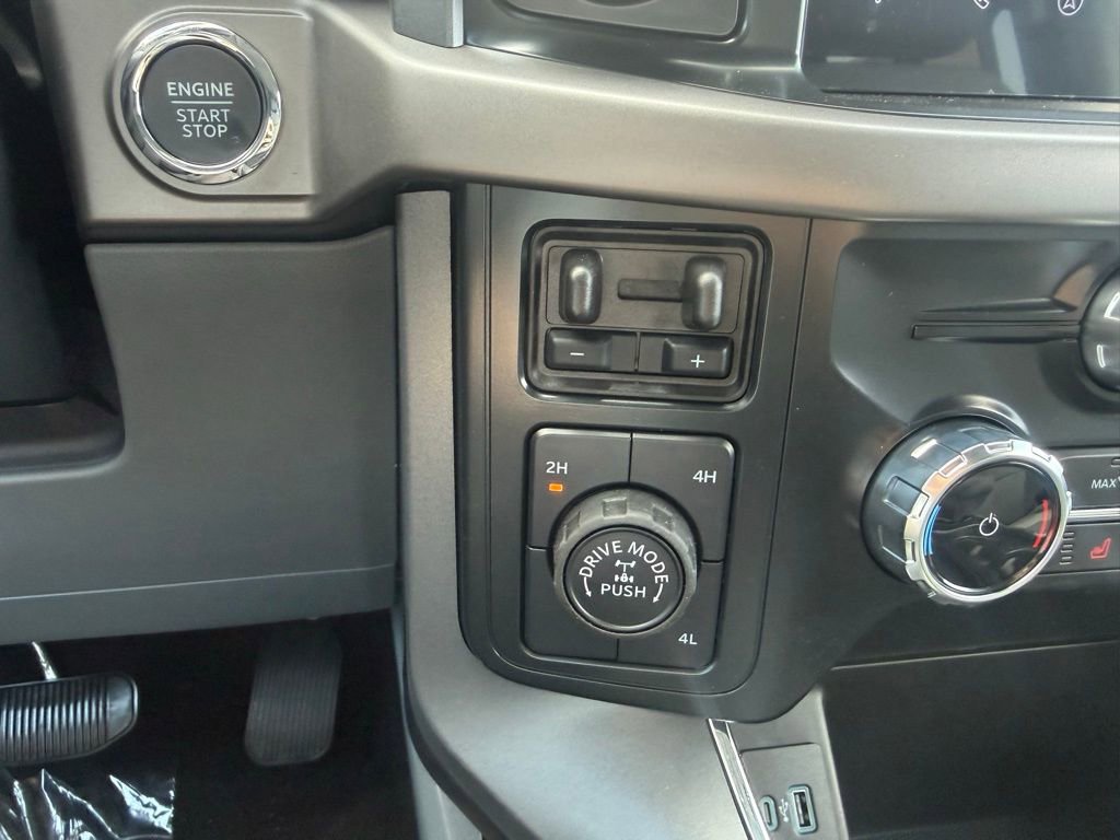 New 2024 Ford F150 XLT w/ Equipment Group 302A MID AWD/4WD image 25