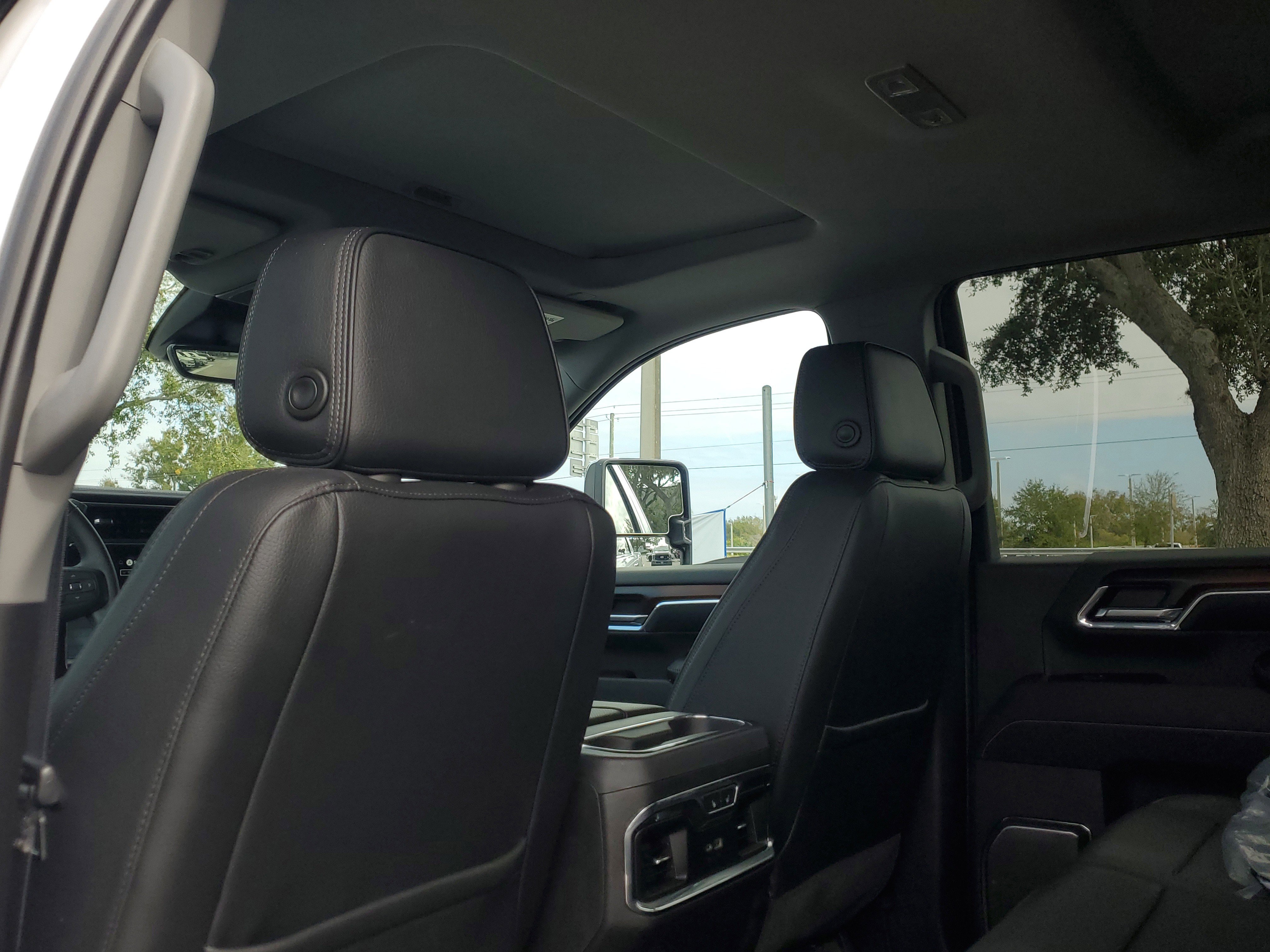 Used 2024 GMC Sierra 2500 Denali w/ Denali Reserve Package image 14