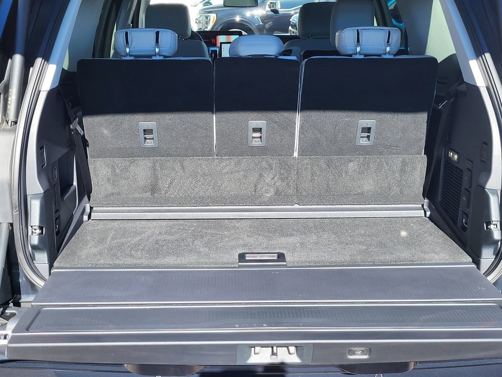 Used 2025 Ford Expedition Platinum w/ Driver's Package image 20