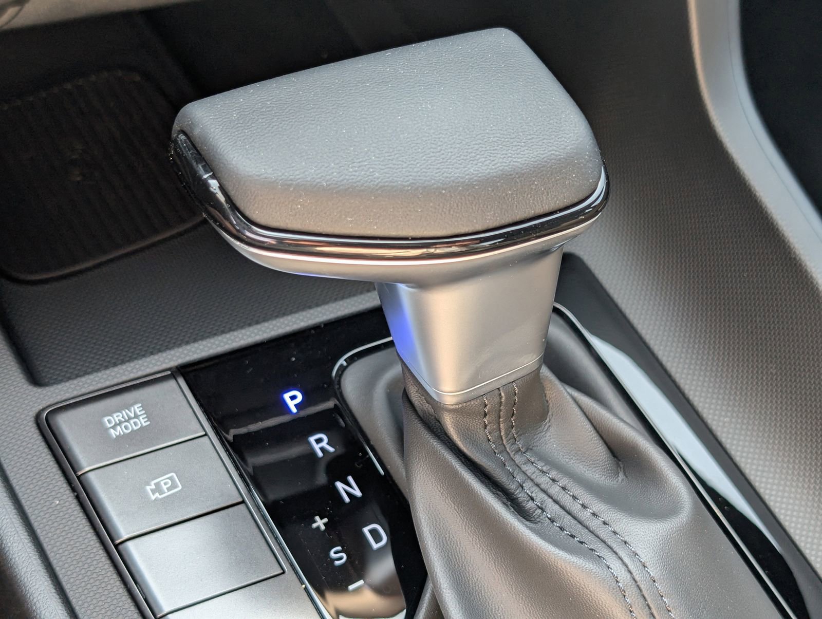 New 2025 Hyundai Elantra Sport image 11