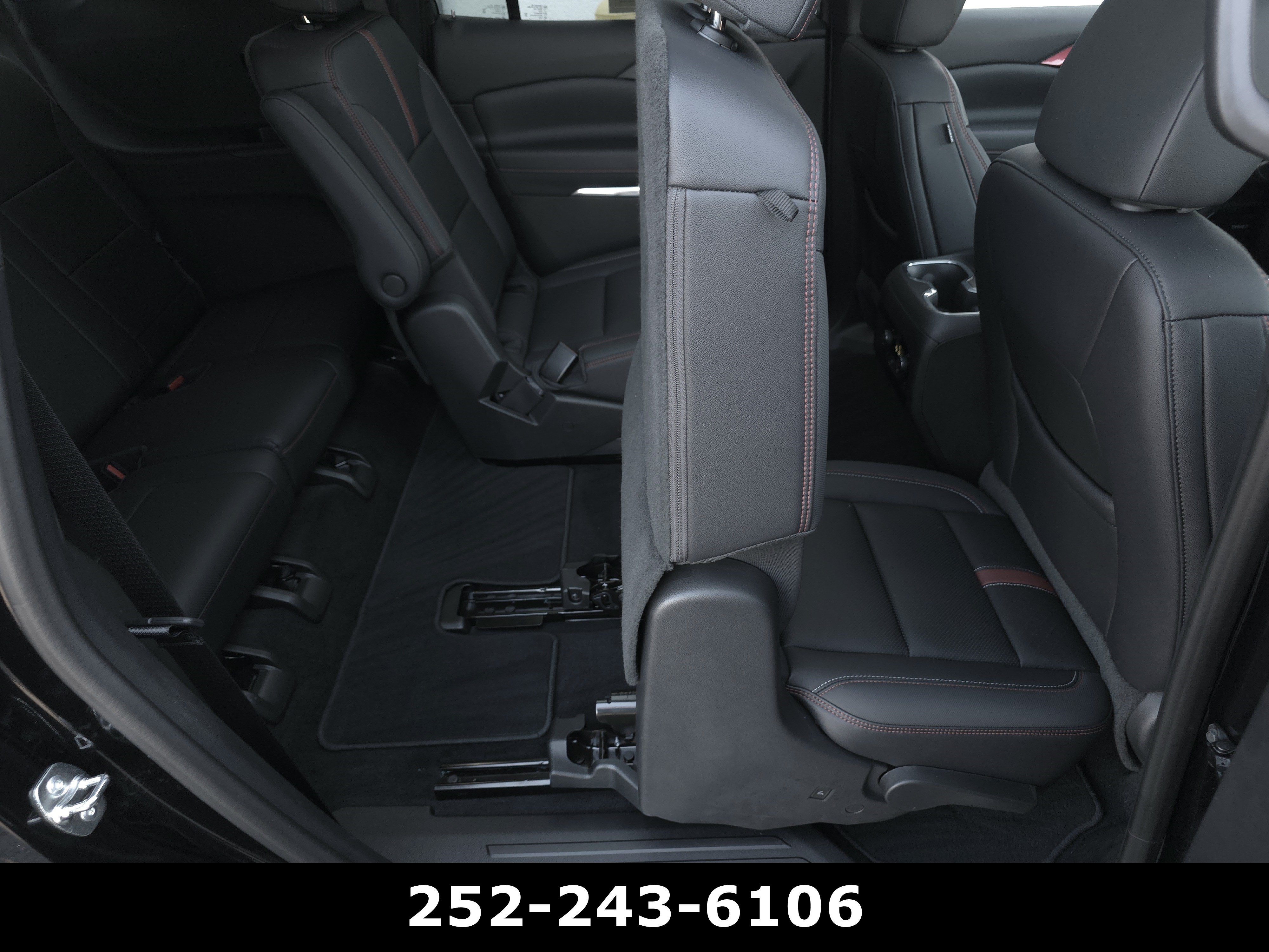 Used 2026 Chevrolet Traverse RS FWD image 45