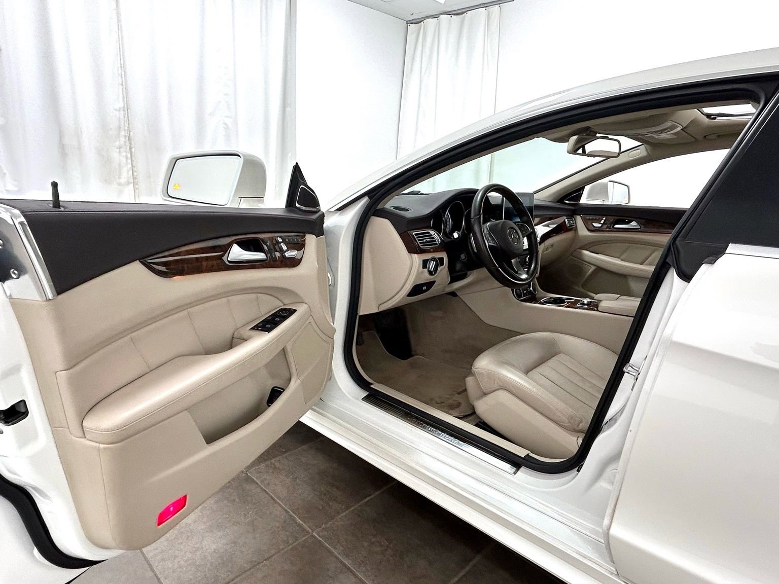 Used 2015 Mercedes-Benz CLS 400 4MATIC image 27