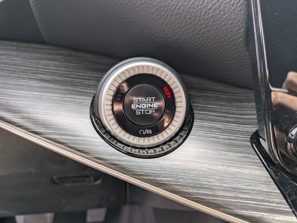 Used 2024 Jeep Wagoneer Series II w/ Flexible Seating Group image 24