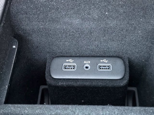 Used 2018 Dodge Charger SXT Plus w/ Blacktop Package RWD image 32