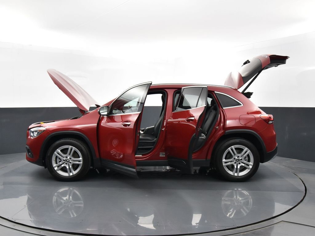 Used 2022 Mercedes-Benz GLA 250 4MATIC image 39