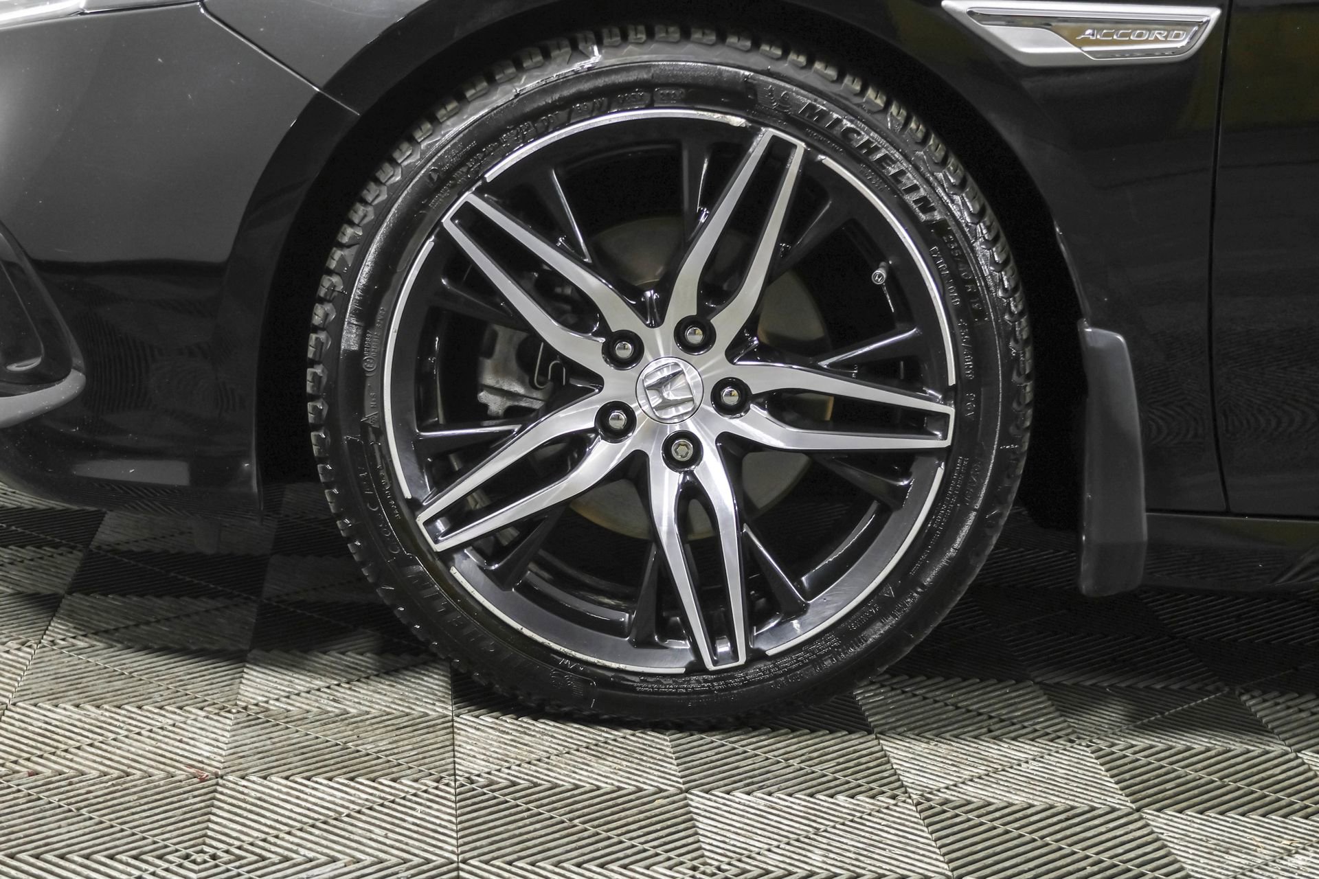 Used 2021 Honda Accord Touring image 19