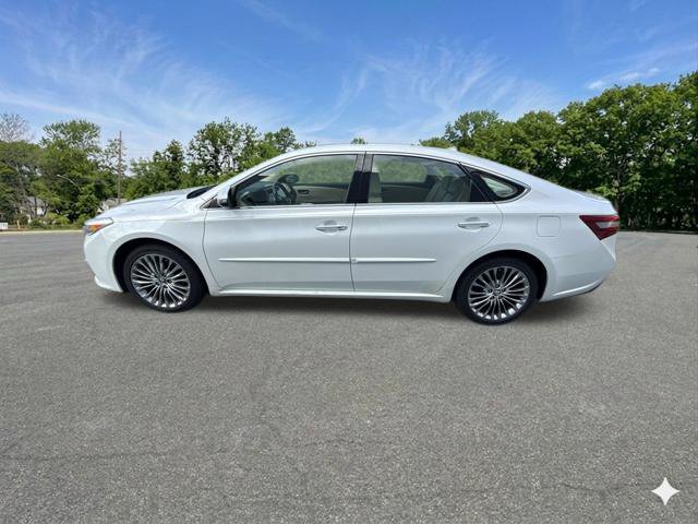 Used 2017 Toyota Avalon Limited w/ Carpet Mat Package FWD image 5