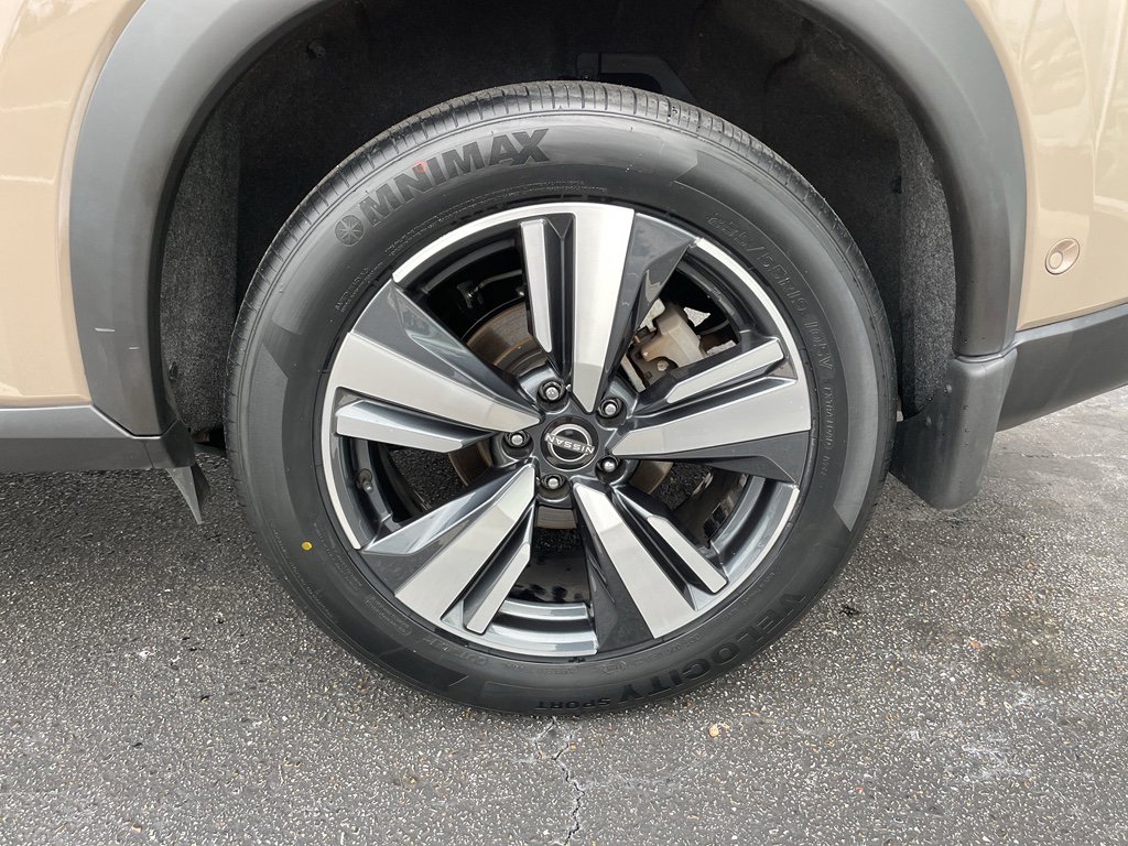 Certified 2024 Nissan Rogue SL image 25