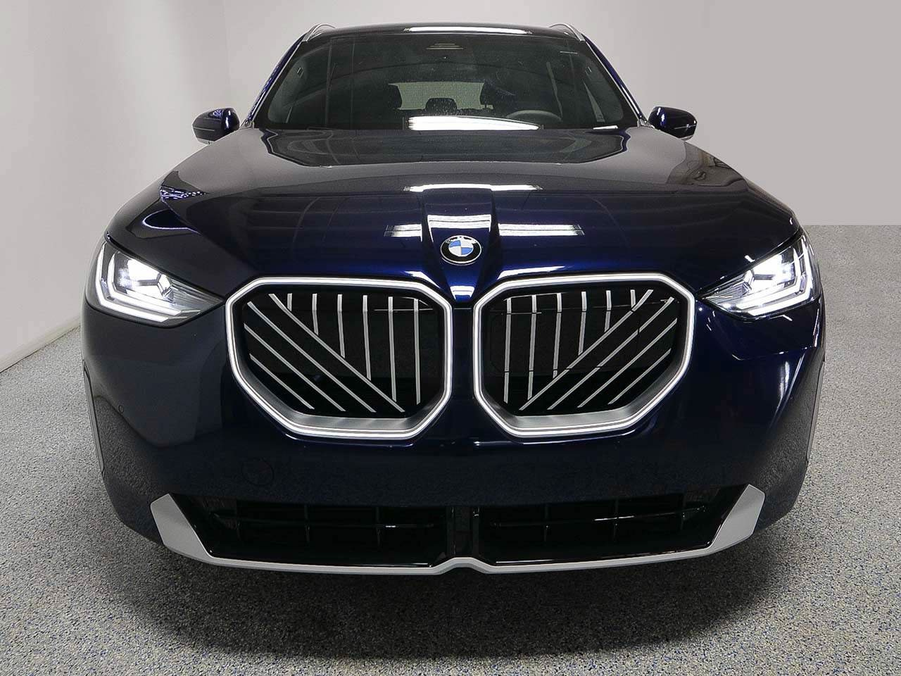 Used 2026 BMW X3 xDrive30 w/ Convenience Package AWD/4WD image 2