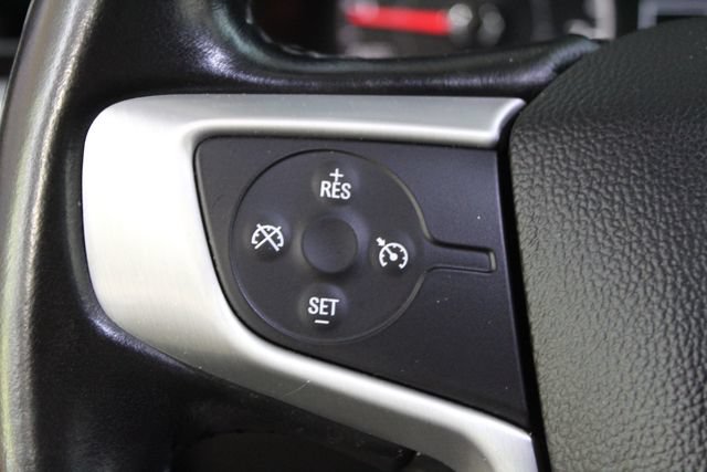 Used 2018 GMC Acadia SLE FWD image 16