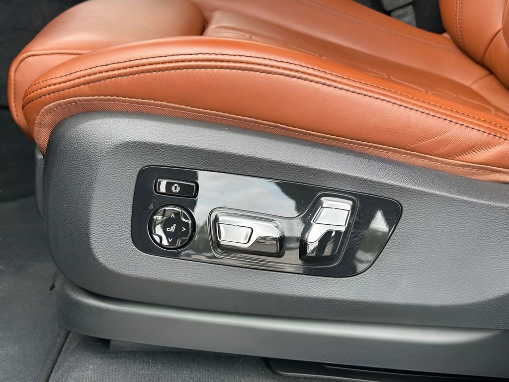 Certified 2023 BMW X5 xDrive45e w/ Executive Package AWD/4WD image 11