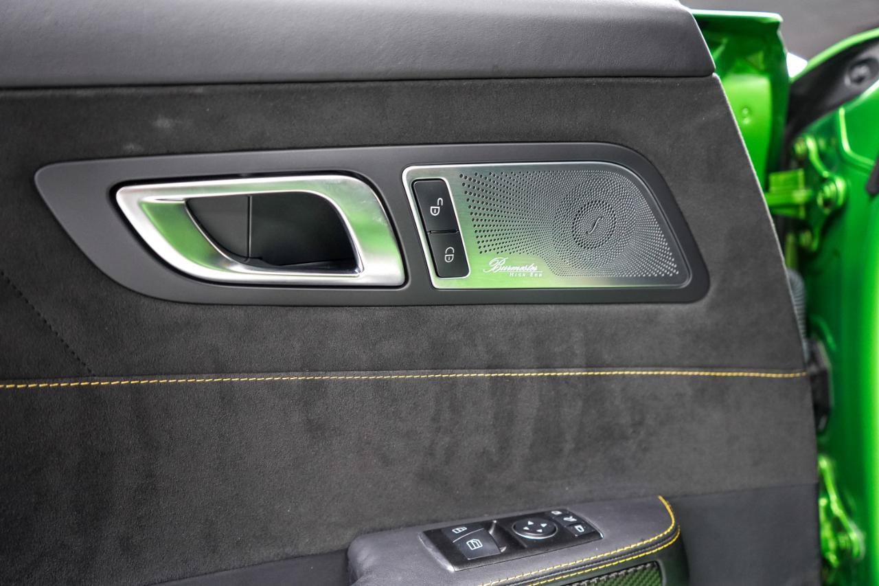 Used 2018 Mercedes-Benz AMG GT R image 27