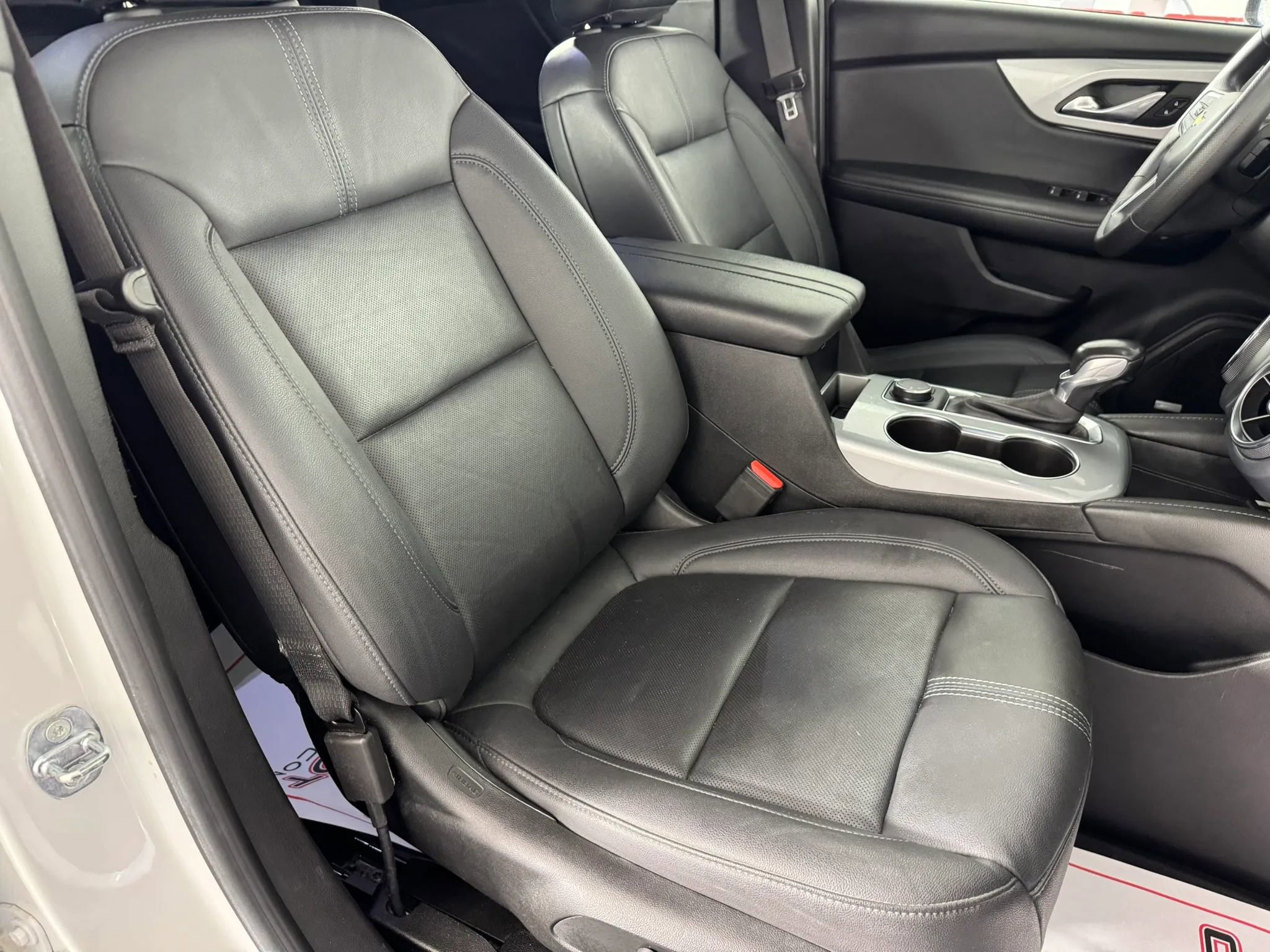 Used 2022 Chevrolet Blazer LT w/ Sound & Technology Package AWD/4WD image 37