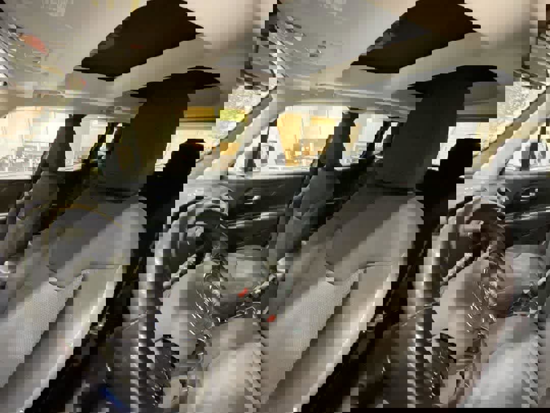 Used 2018 Jeep Renegade Altitude w/ UConnect 8.4 Nav Group image 13